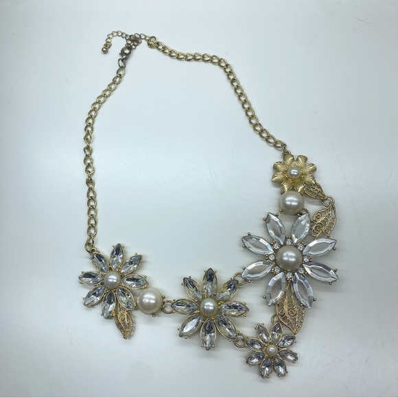 4/$20!! Floral statement necklace - gold silver and mirror - Picture 3 of 4